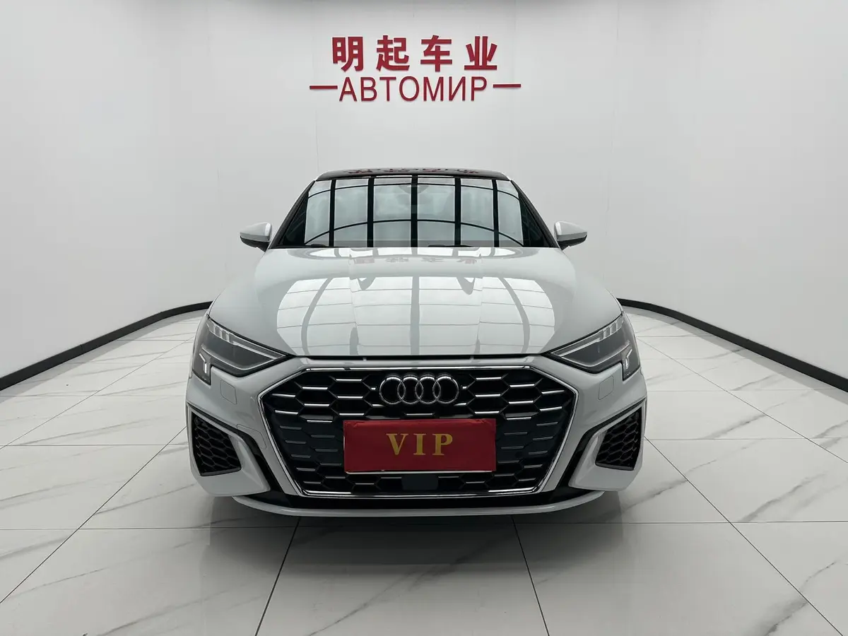 Audi A3, 2023 модельного года (рестайлинг), A3L Limousine 35 TFSI, комплектация Люкс-спортивная