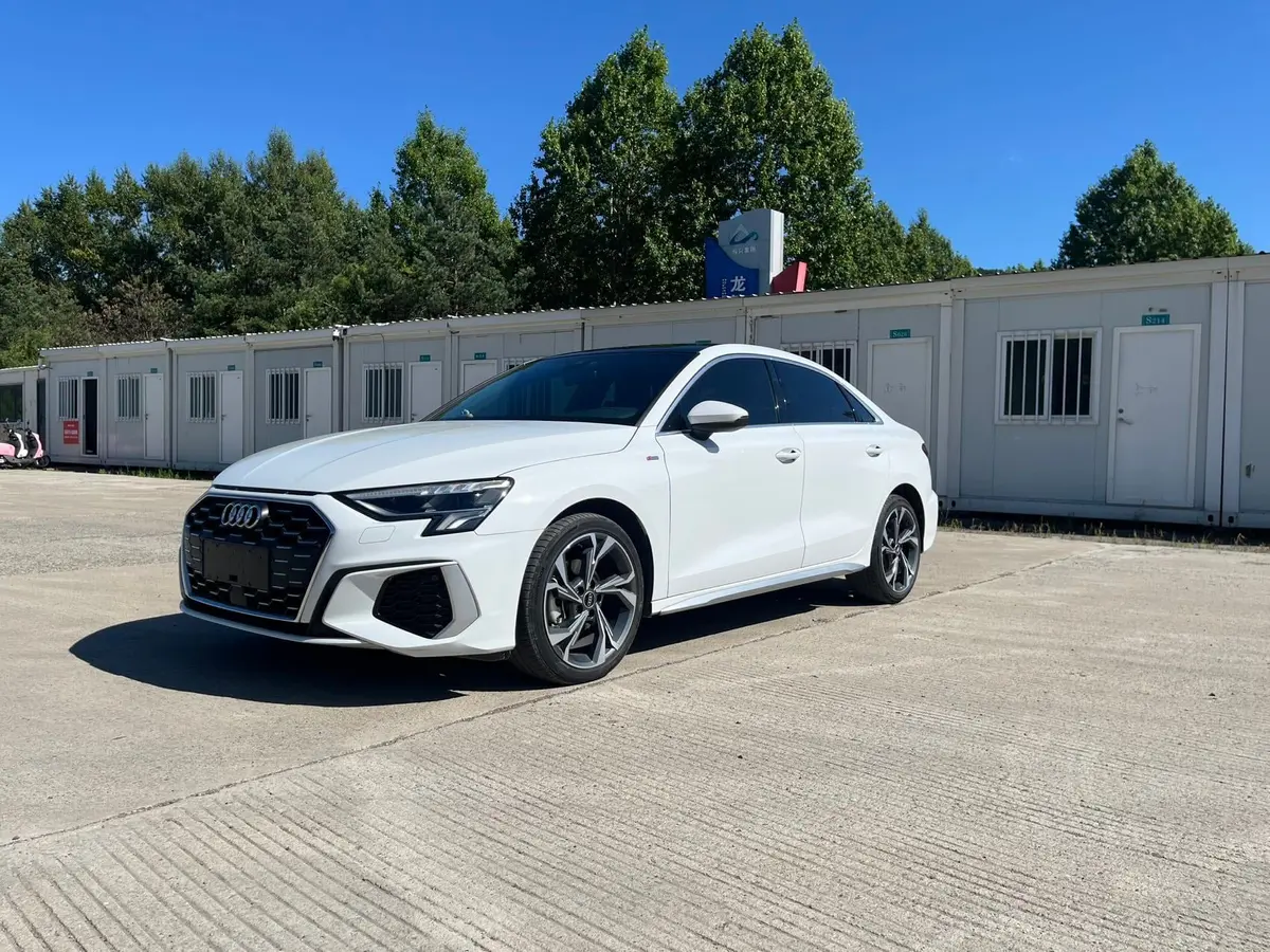 Audi A3 Limousine, 2022 модельного года, 35 TFSI, комплектация Люкс-спортивная