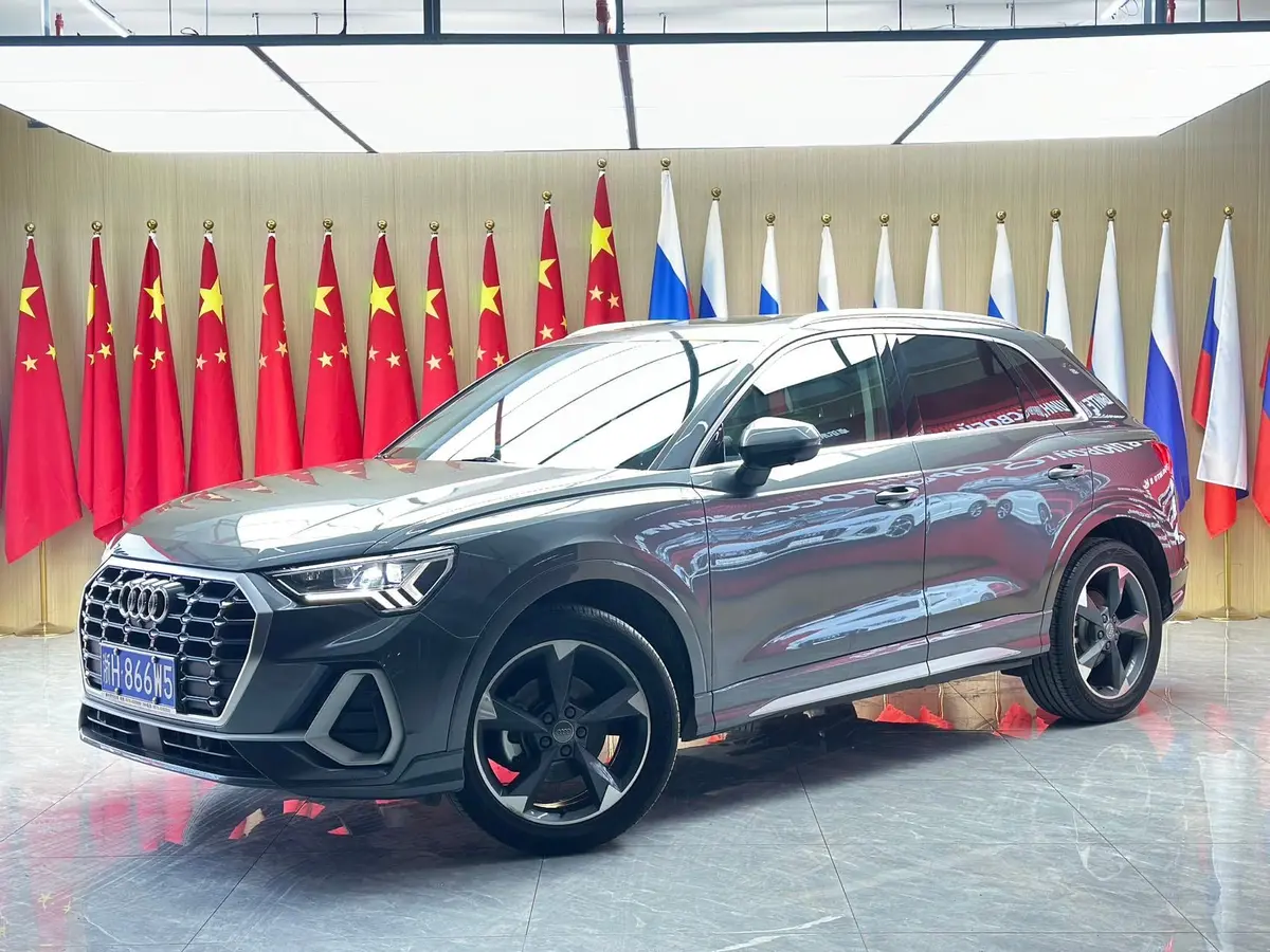 Audi Q3 (VIN: 716906) 2022 модельного года, 35 TFSI, комплектация «Спортивная»