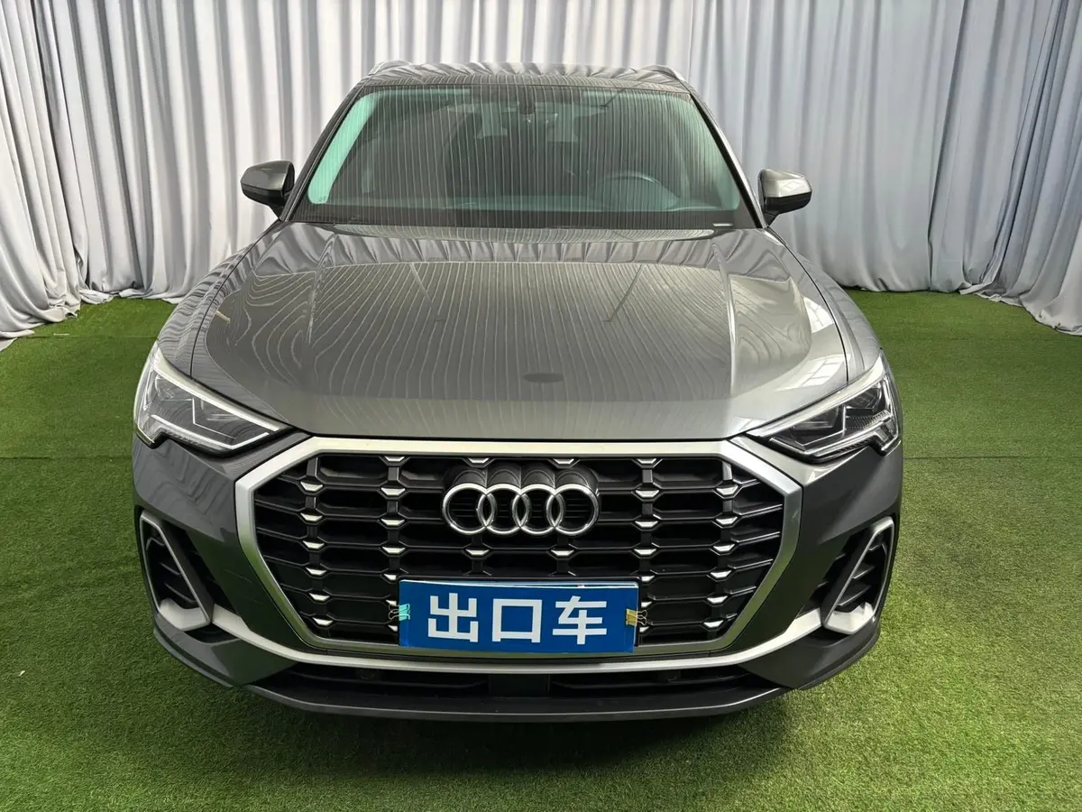 Audi Q3 2022 модельного года, 35 TFSI, комплектация «Спортивная»