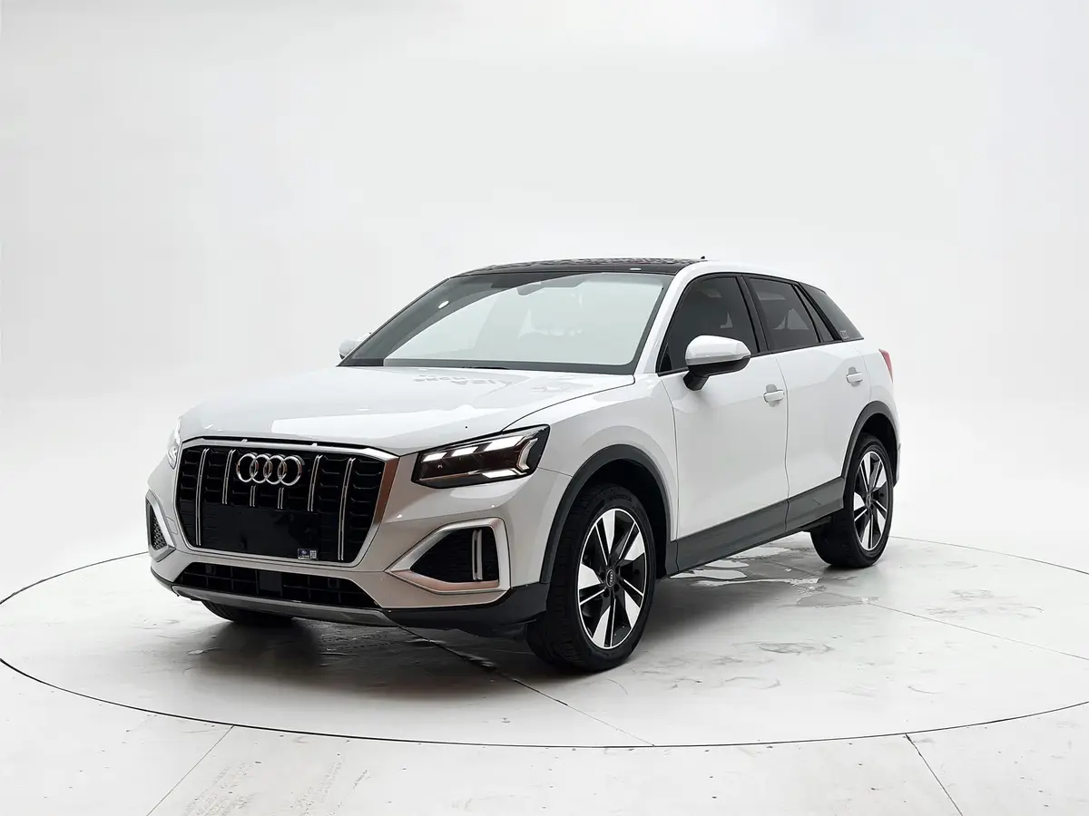 Audi Q2L 2022 модельного года, 35 TFSI, комплектация «Элегантная», экологический класс China VI