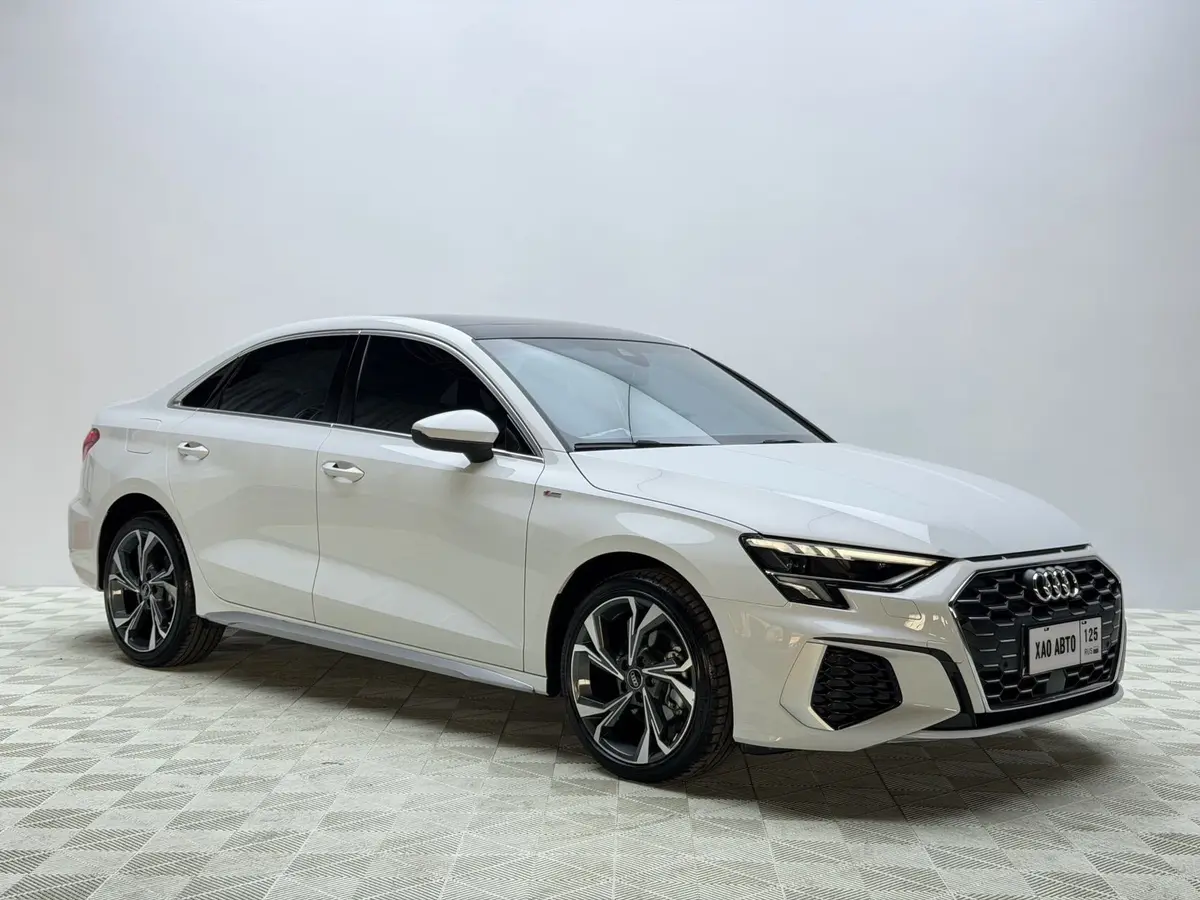 Audi A3L Limousine, 2023 модельного года, 35 TFSI, комплектация Люкс-спортивная