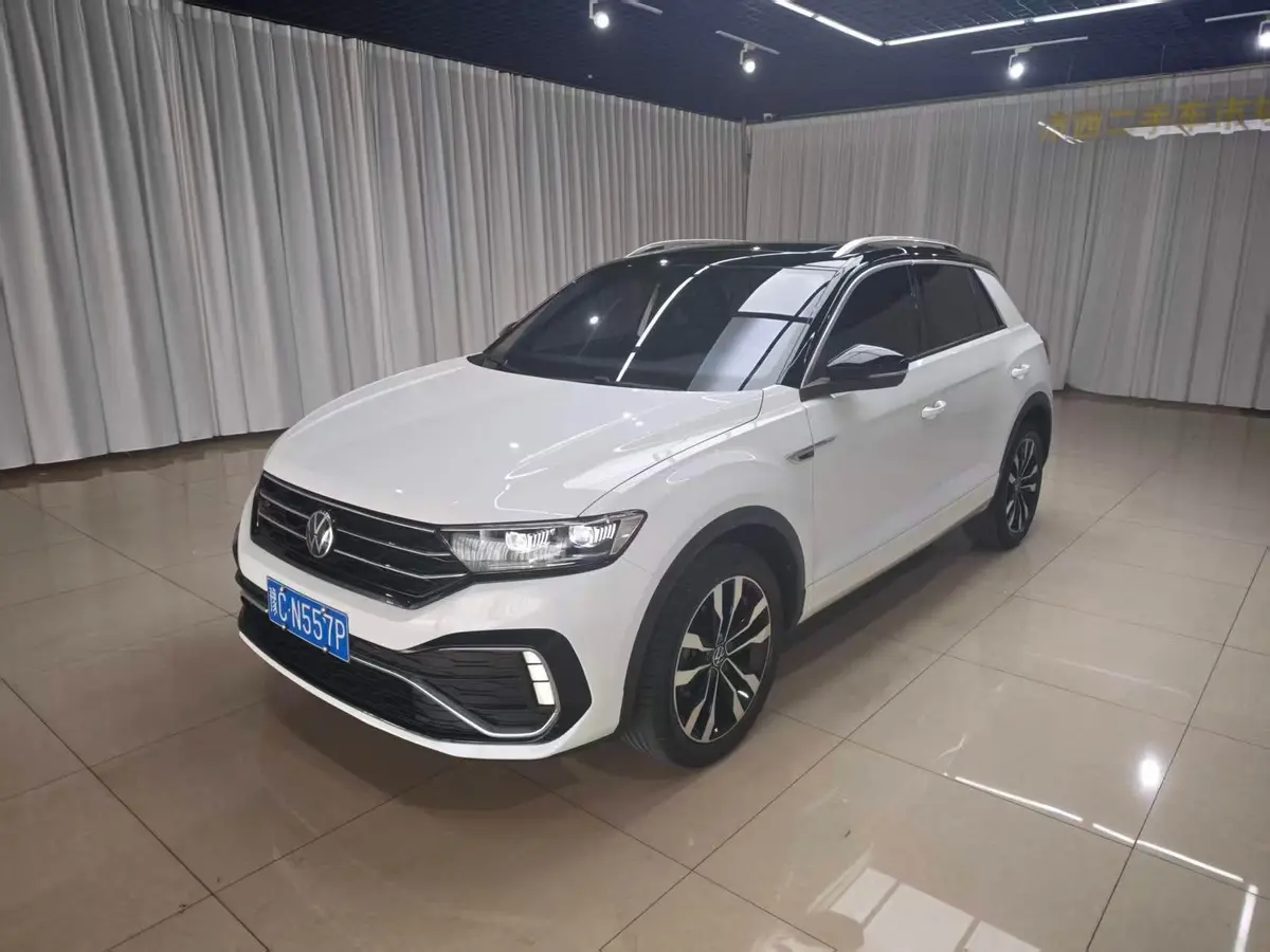 Volkswagen T-ROC, 2022, передний привод, R-Line Pro PLUS