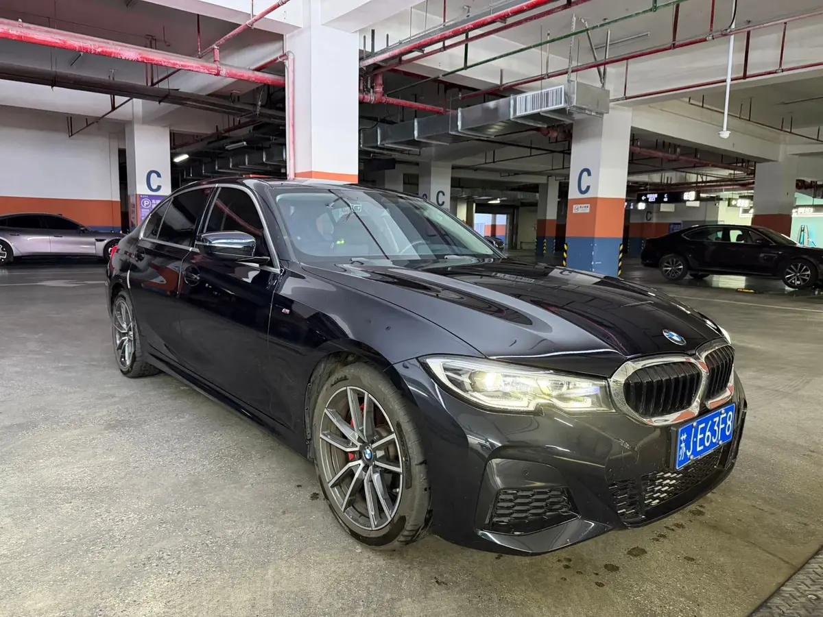 BMW 3 серии, 2022 модельного года, 320Li 2.0T, спортивный пакет M (рестайлинг)