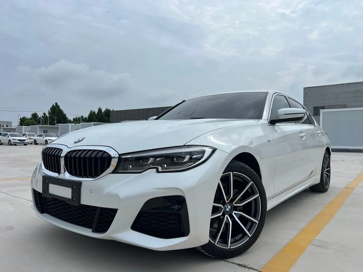BMW 320Li, 2022 модельного года, спортивный пакет M