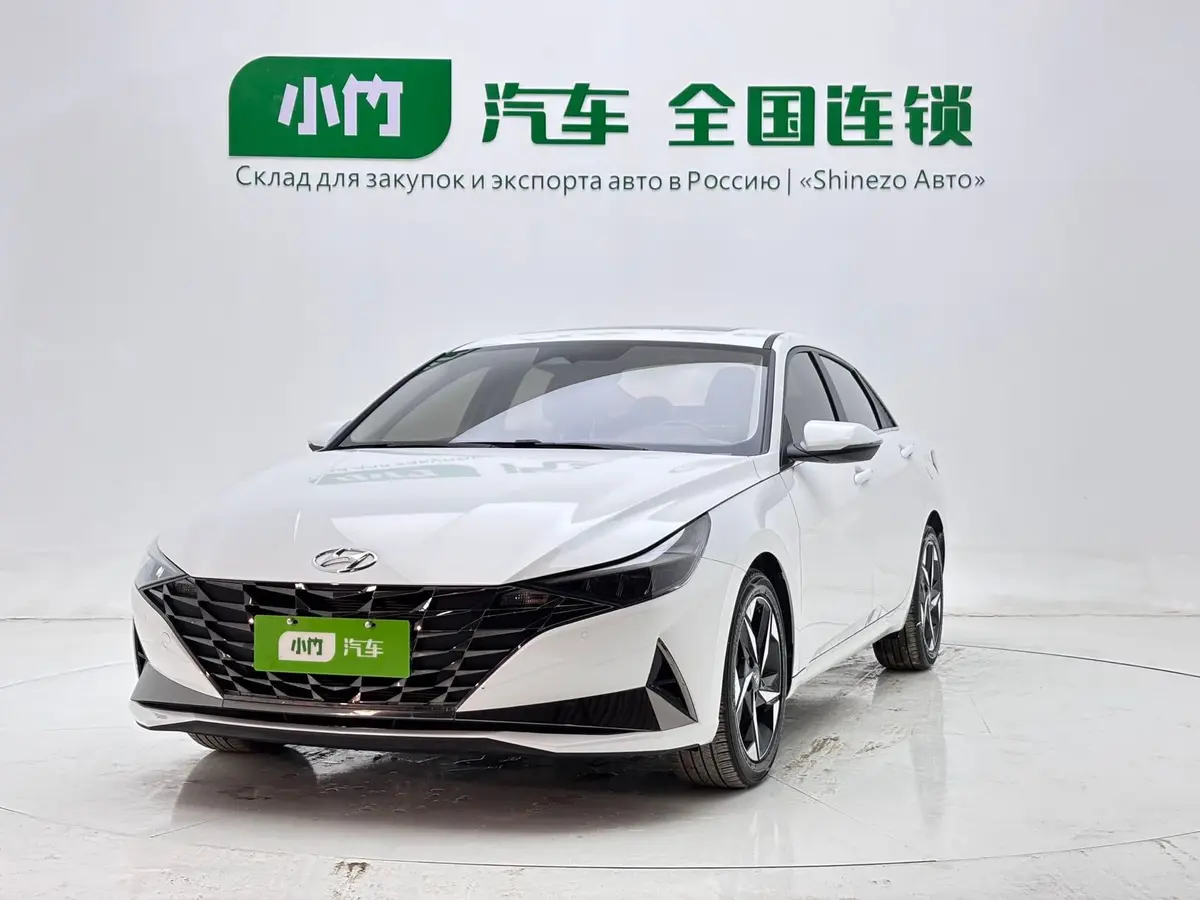 Hyundai Elantra, 2022 модельного года, 1.5L CVT LUX, комплектация «Люкс», экологический класс China VI