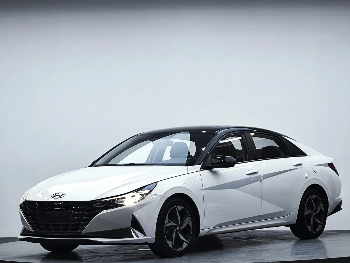 Hyundai Elantra, 2022 модельного года, 1.5L, CVT, комплектация «LUX (Премиум)», экологический стандарт China VI