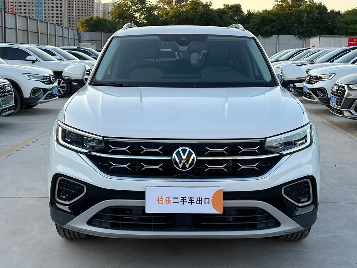 Volkswagen Tayron, 2023 модельного года, 280TSI, передний привод, комплектация Deluxe Plus
