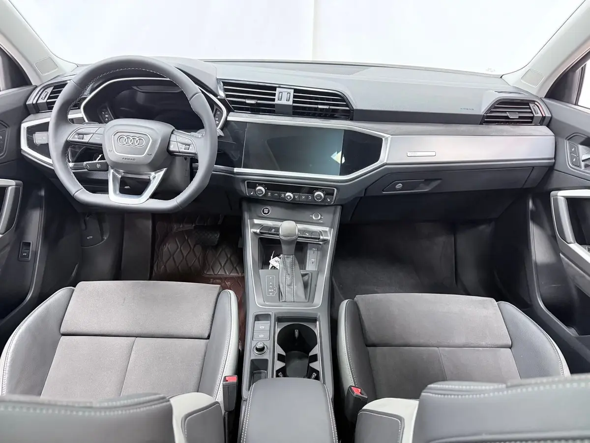 Audi Q3 2022 модельного года, 35 TFSI, комплектация «Спортивная», экологический класс China VI