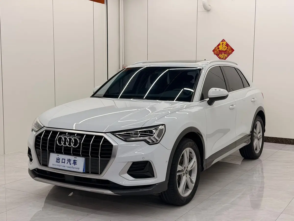 Audi Q3 35 TFSI, комплектация «Элегантная»