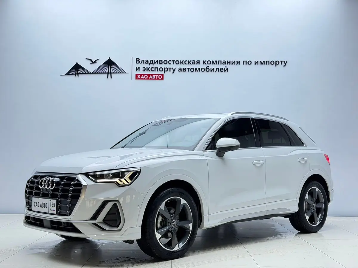 Audi Q3 2023 модельного года, 35 TFSI, комплектация «Спортивная» (1,4 л турбо)