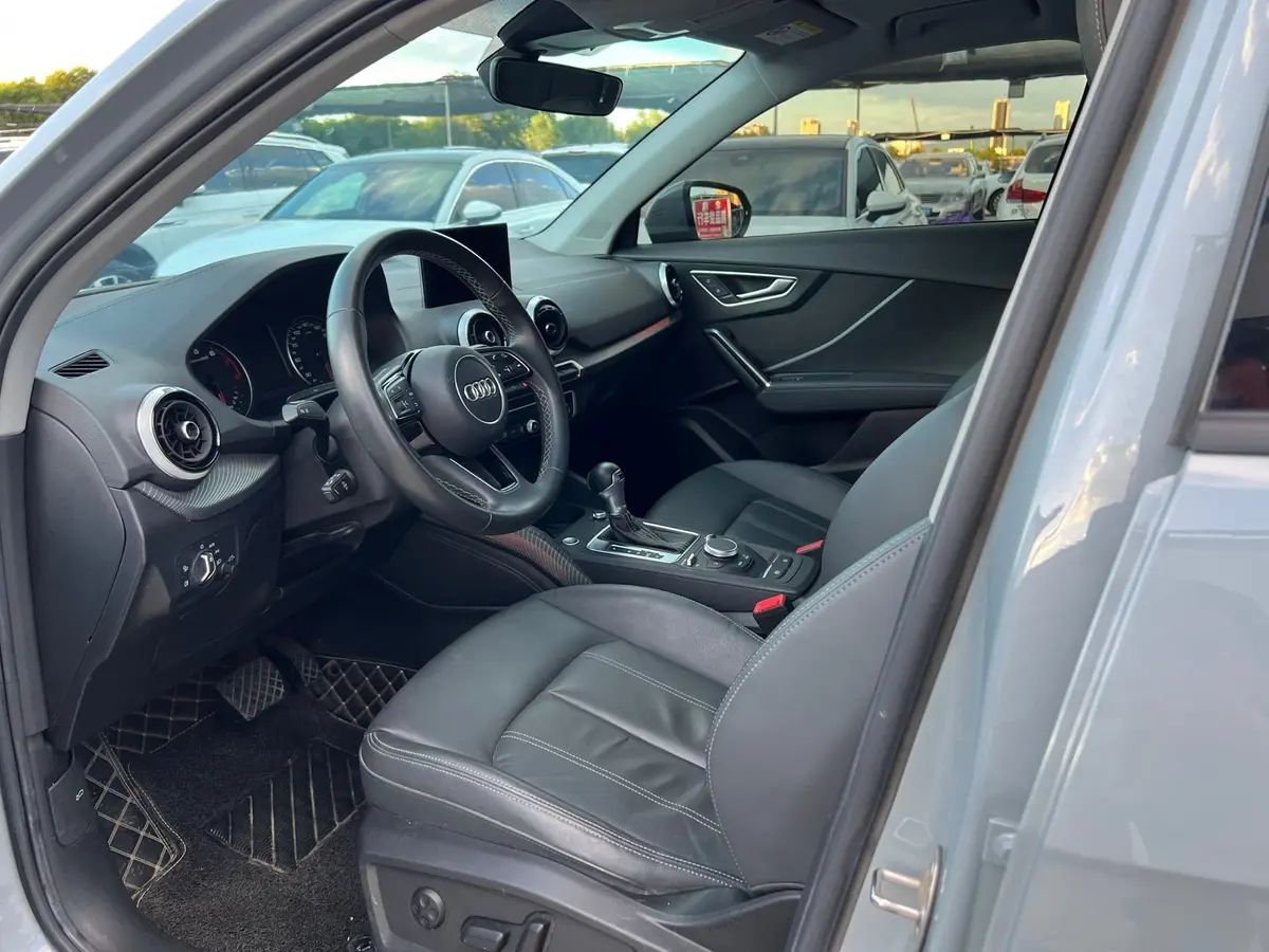 Audi Q2L 2022 модельного года, 35 TFSI, комплектация «Элегантная»