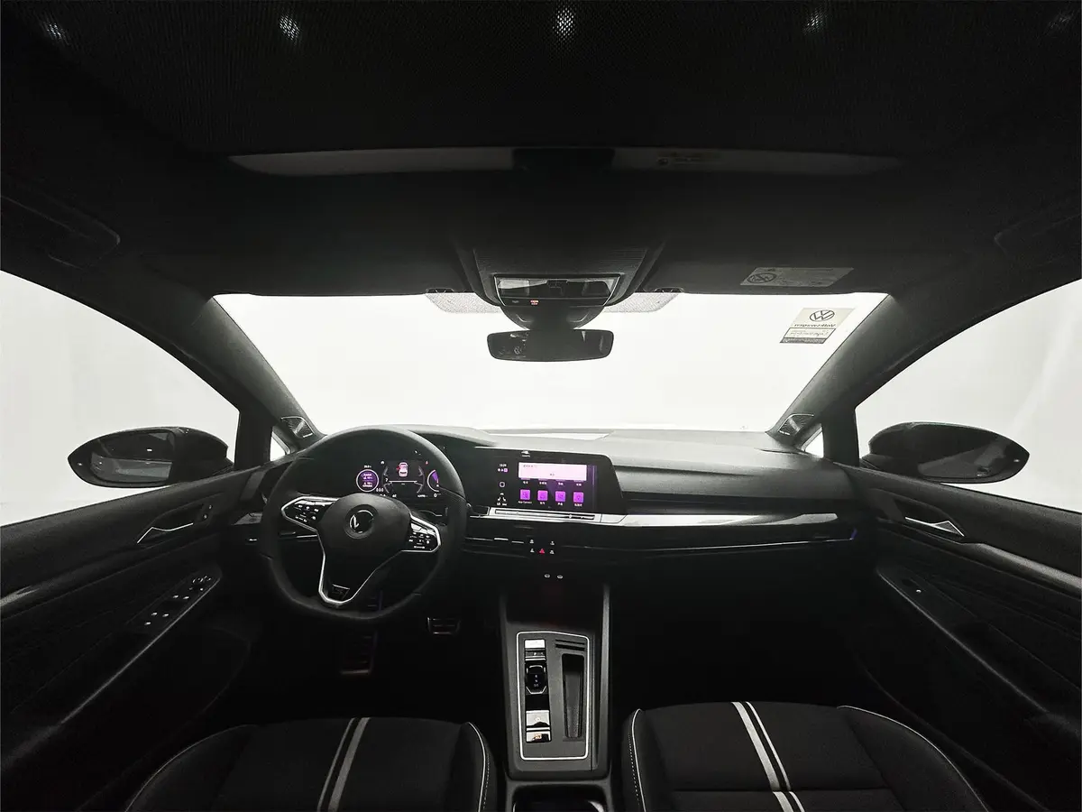 Volkswagen Golf, 2023, 280TSI DSG, R-Line