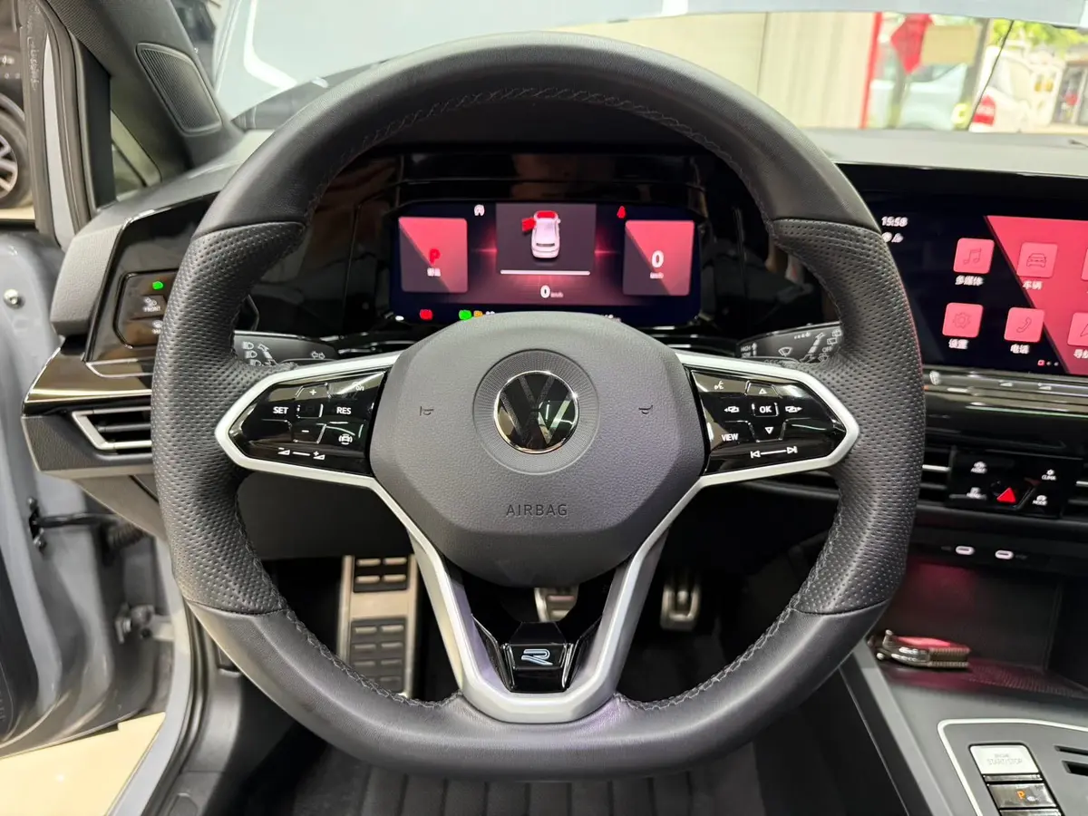 Volkswagen Golf, 2023, 280TSI DSG, R-Line Lite