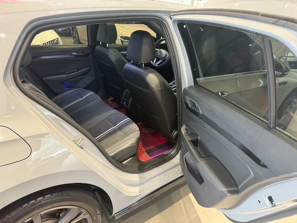 Volkswagen Golf, 2022, 280TSI DSG, R-Line