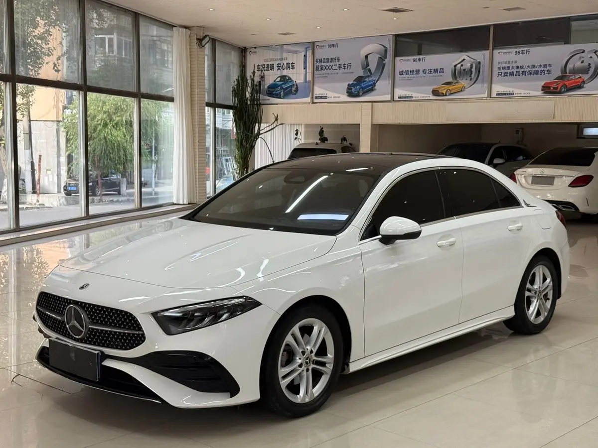 Mercedes-Benz A-Class 2023 модельного года, A 180 L