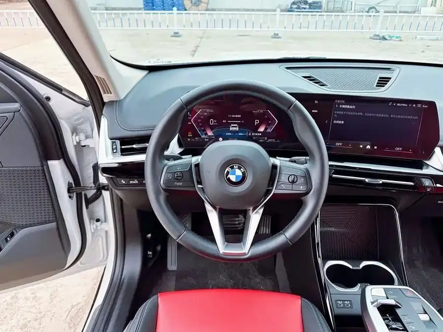BMW X1 2023 sDrive20Li X Design-пакет 1.5T АКПП Передний привод