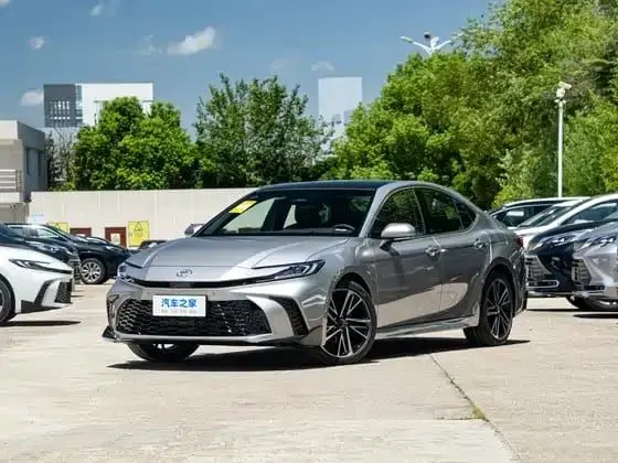 Camry 2026 2.0L Гибрид Спорт Передний привод
