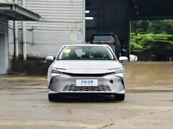 Camry 2026 2.0L Гибрид Элита Передний привод