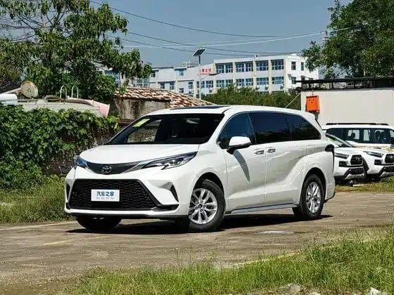 Granvia 2026 2.5L Гибрид Комфорт Передний привод