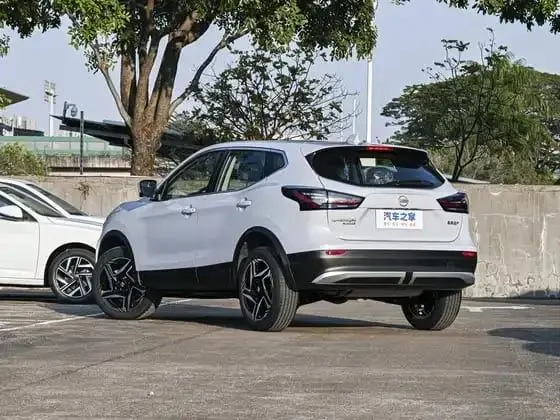 Nissan Qashqai 2025 Рестайлинг Хонор 2.0L CVT XV+ Лидинг Передний привод