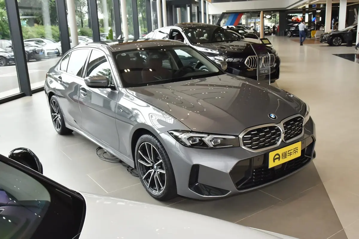 BMW 3 Series 325Li 2026 M Sport 2.0T DCT Задний привод