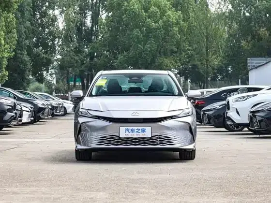 Camry 2.0L Бензин Передний привод