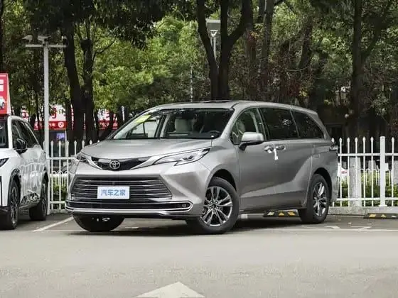 Sienna 2027 2.5L Гибрид Лучезарный Полный привод