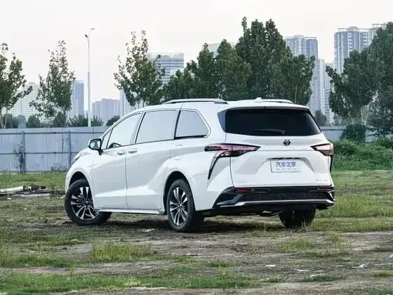 Granvia 2026 2.5L Гибрид Знатный PLUS Полный привод