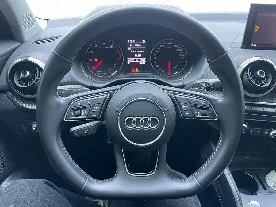 Audi Q2L 2022 35 TFSI Dynamic Fashion 1.4T АКПП Передний привод