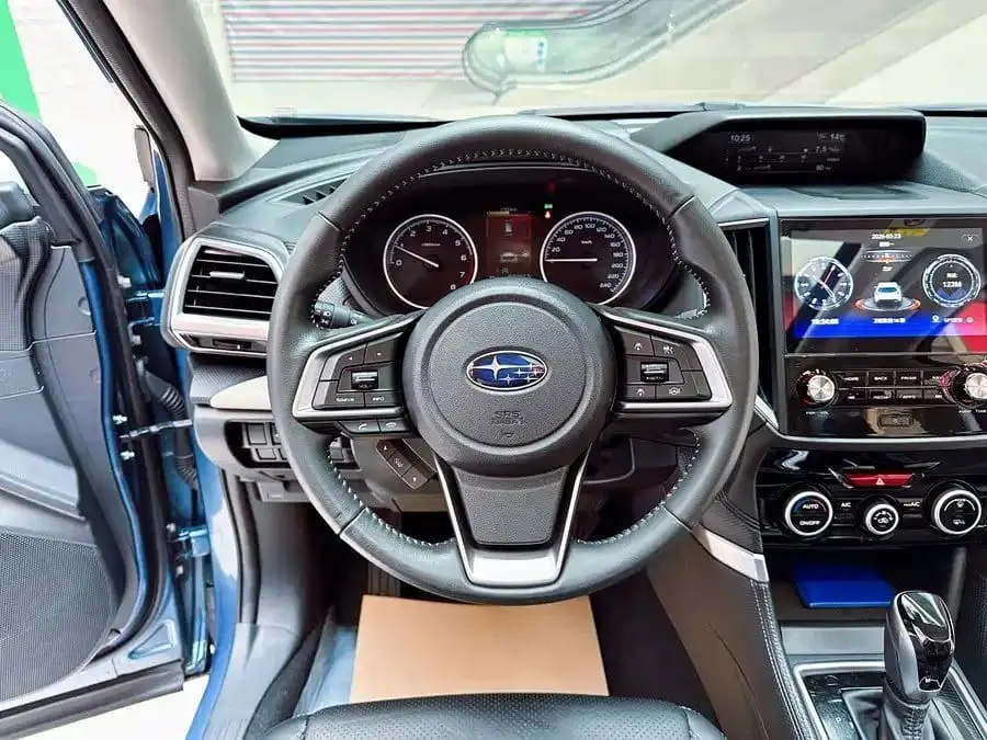 Subaru Forester 2022 2.0i AWD Luxury EyeSight 2.0L АКПП Полный привод