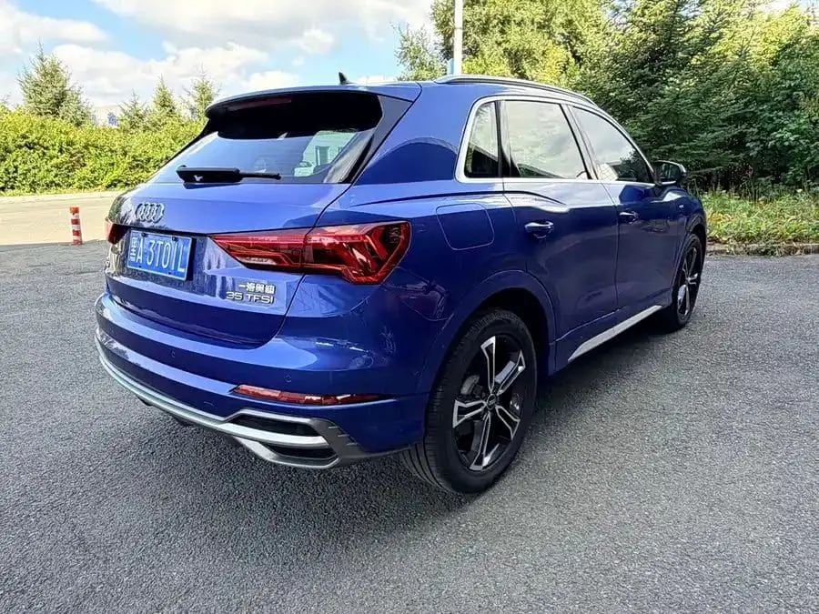 Audi Q3 2022 35 TFSI Dynamic Fashion 1.4T АКПП Передний привод