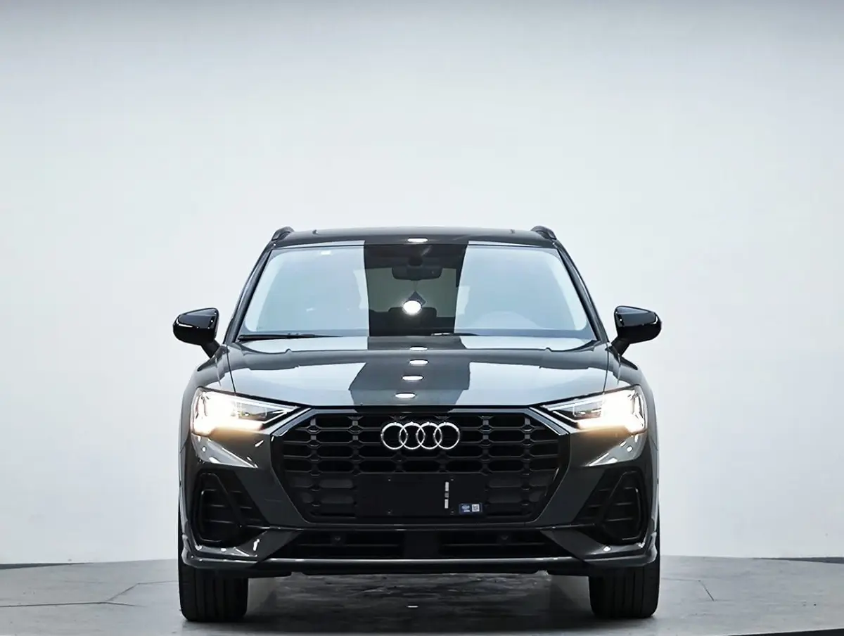 Audi Q3 2023, 35 TFSI, S line, 1,4 л турбо