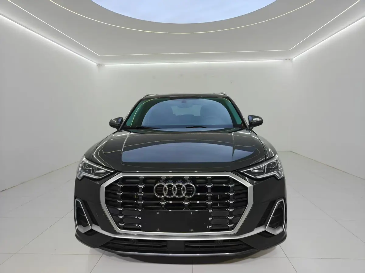 Audi Q3 2022 35 TFSI S-line