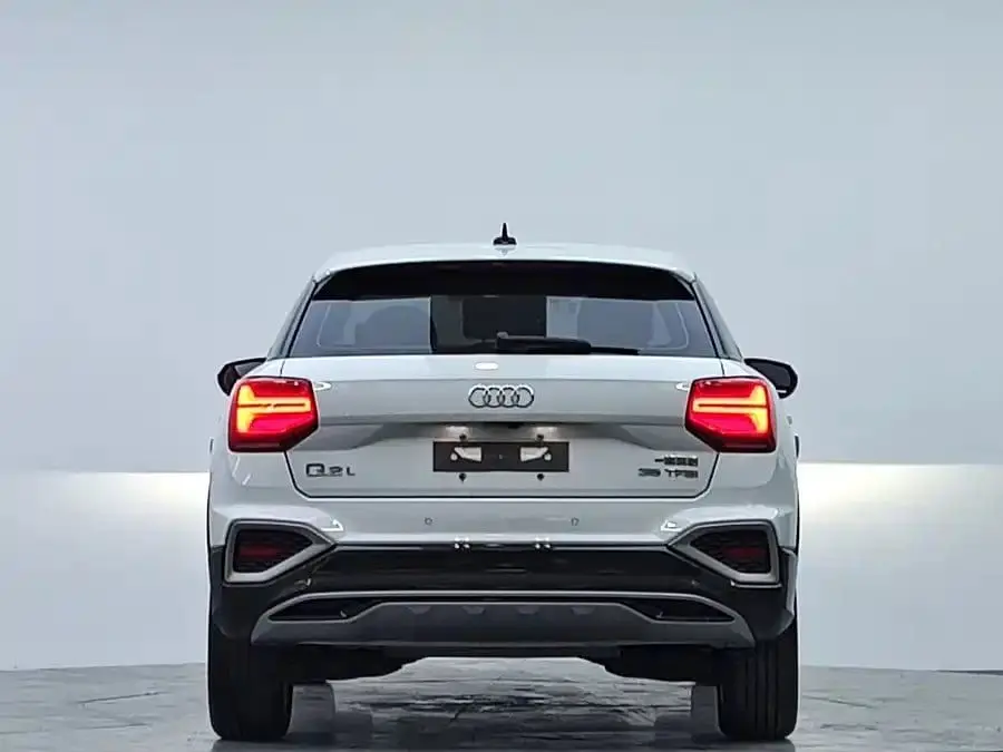 Audi Q2L 2022 35 TFSI Progressive Elegance 1.4T АКПП Передний привод