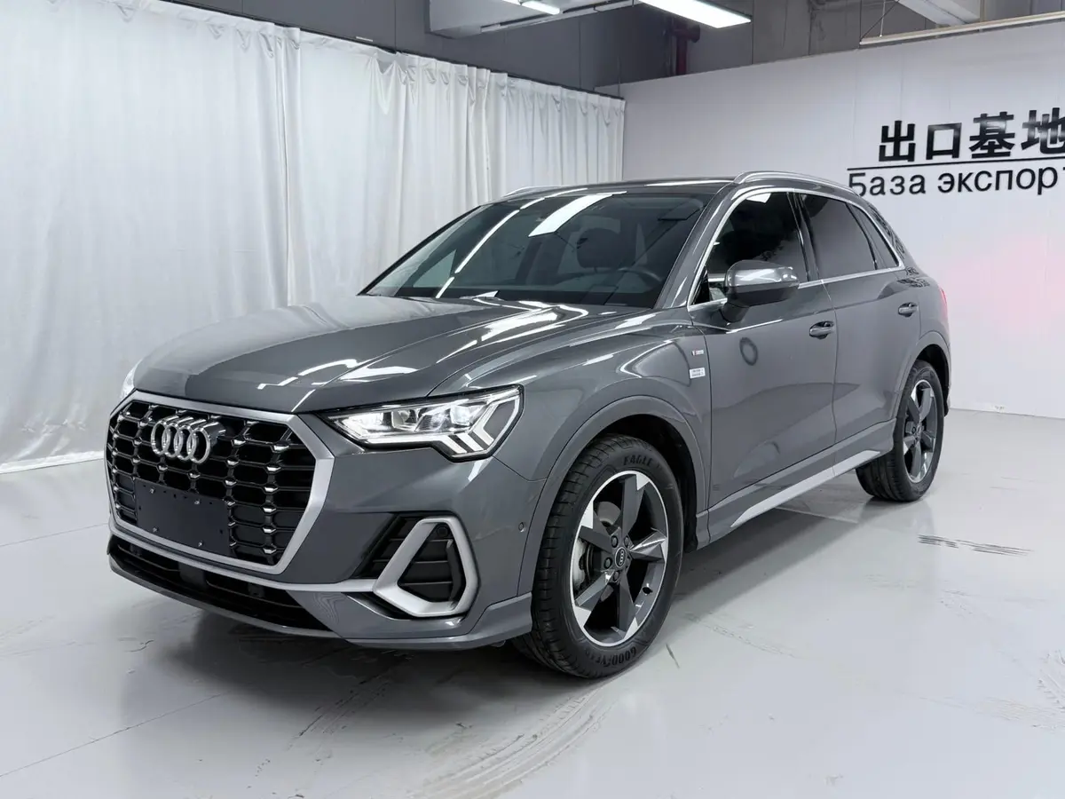 Audi Q3 2022 модельного года, 35 TFSI, комплектация «Спортивная»