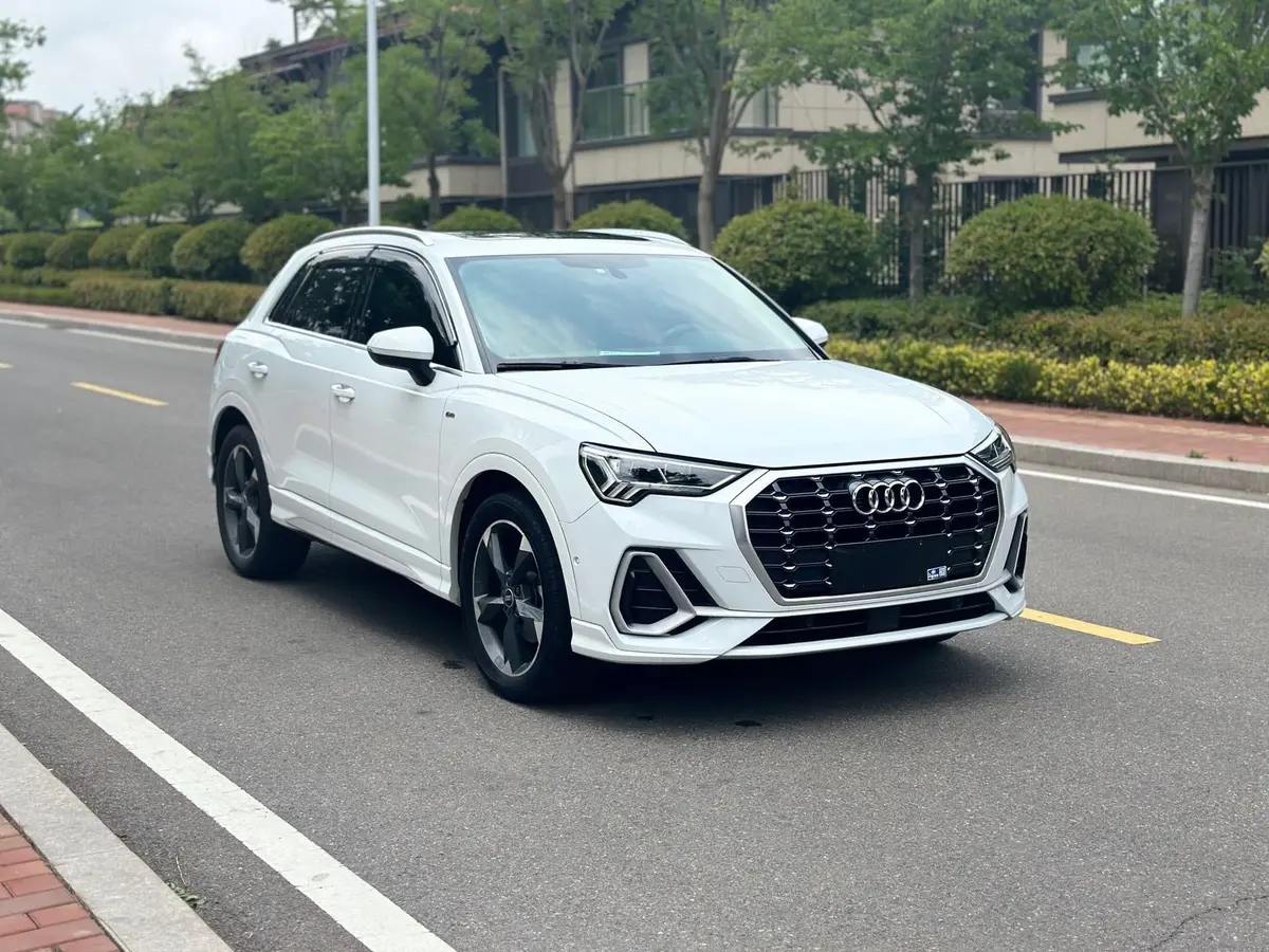 Audi Q3, 2022 модельного года, 35 TFSI, комплектация «Fashion» (спортивная)