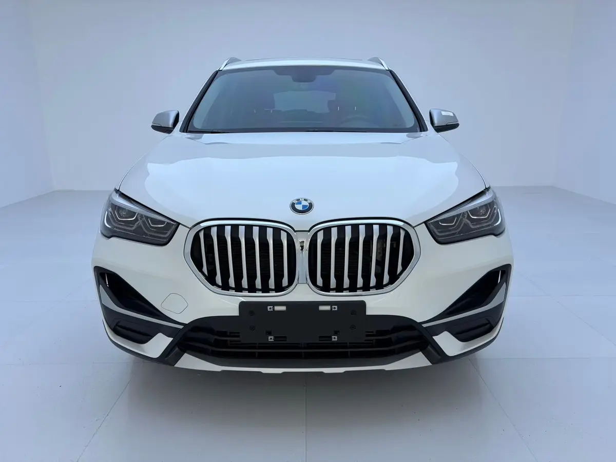 宝马 2022款 X1 sDrive20Li 1.5T时尚型