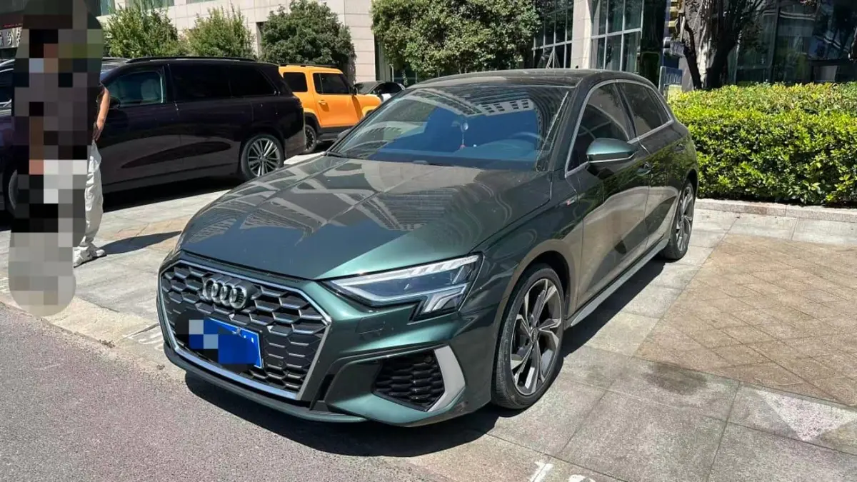 Audi A3 2022 модельного года, A3 Sportback 35 TFSI, 1,4 TFSI турбо, комплектация «Люкс-спортивная», АКПП