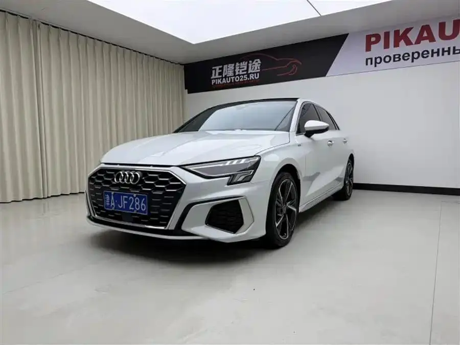 Audi A3 2022 Sportback 35 TFSI Sport Fashion 1.4T АКПП Передний привод