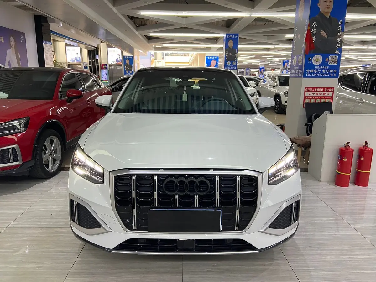 奥迪Q2L 2022款 35 TFSI 时尚致雅型