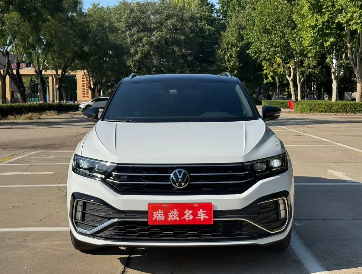 Volkswagen T-ROC, 2022, передний привод, R-Line Pro PLUS