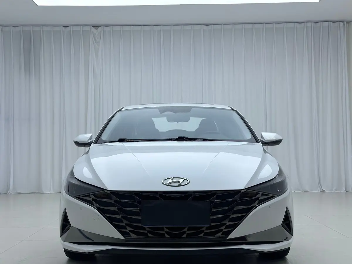 Hyundai Elantra, 2021 модельного года, 1.5L CVT LUX, комплектация «Люкс»