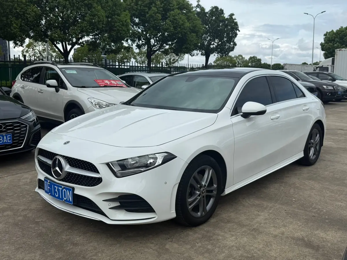 Mercedes-Benz A 180 L 2022, Sport Sedan