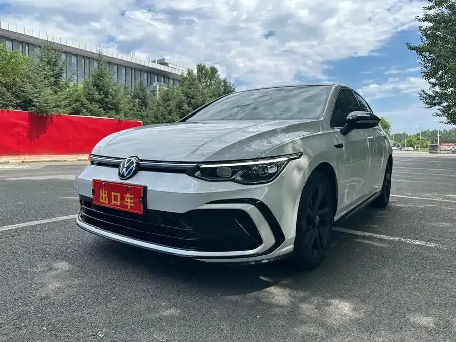 Golf 2023 280TSI DSG R-Line 1.4T АКПП Передний привод