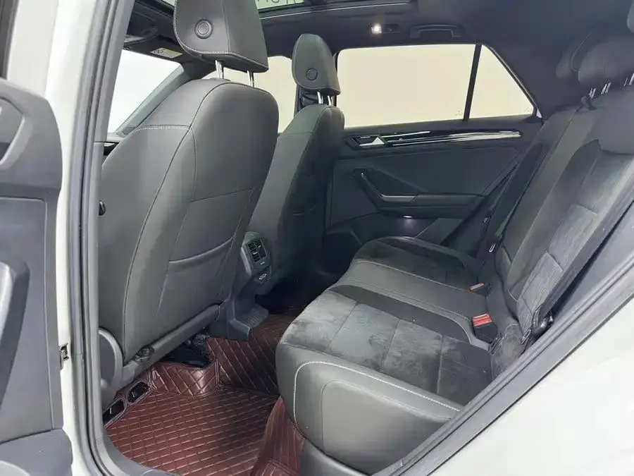 T-ROC探歌 2021款 280TSI DSG四驱豪华智联版 1.4T 自动 前置四驱