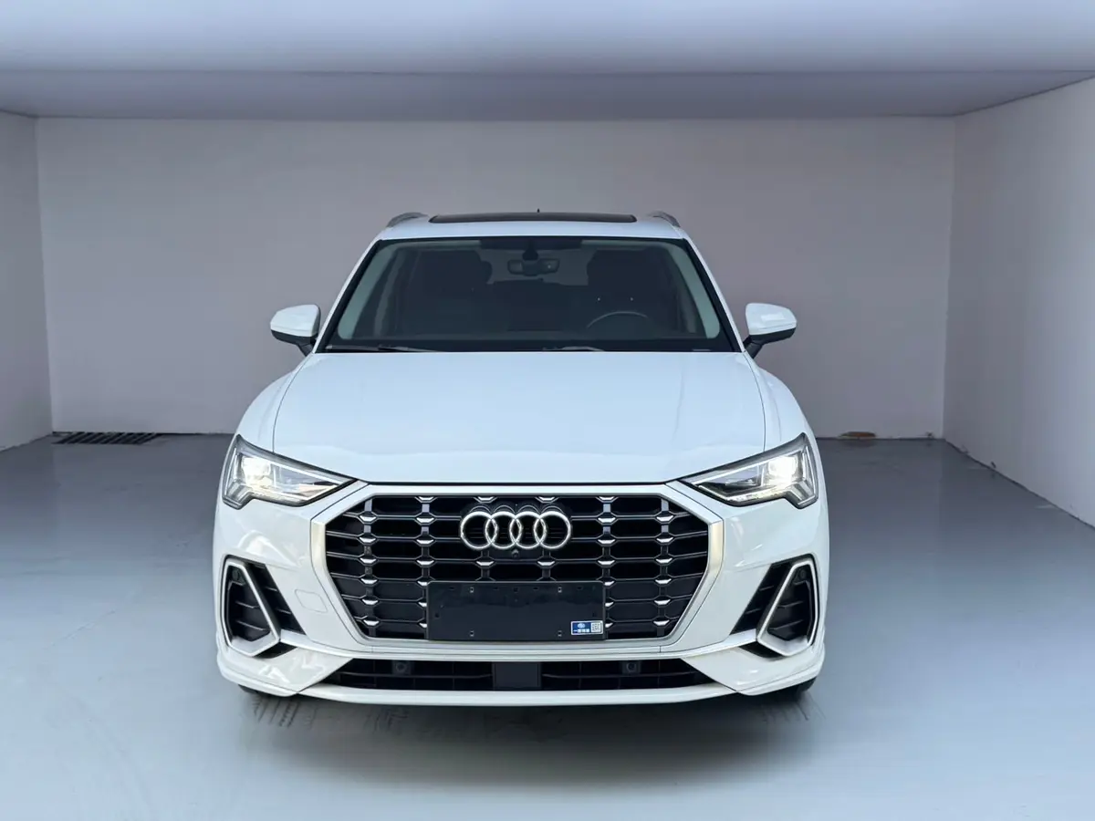 Audi Q3, 2022 модельного года, 35 TFSI, комплектация «Fashion» (спортивная)