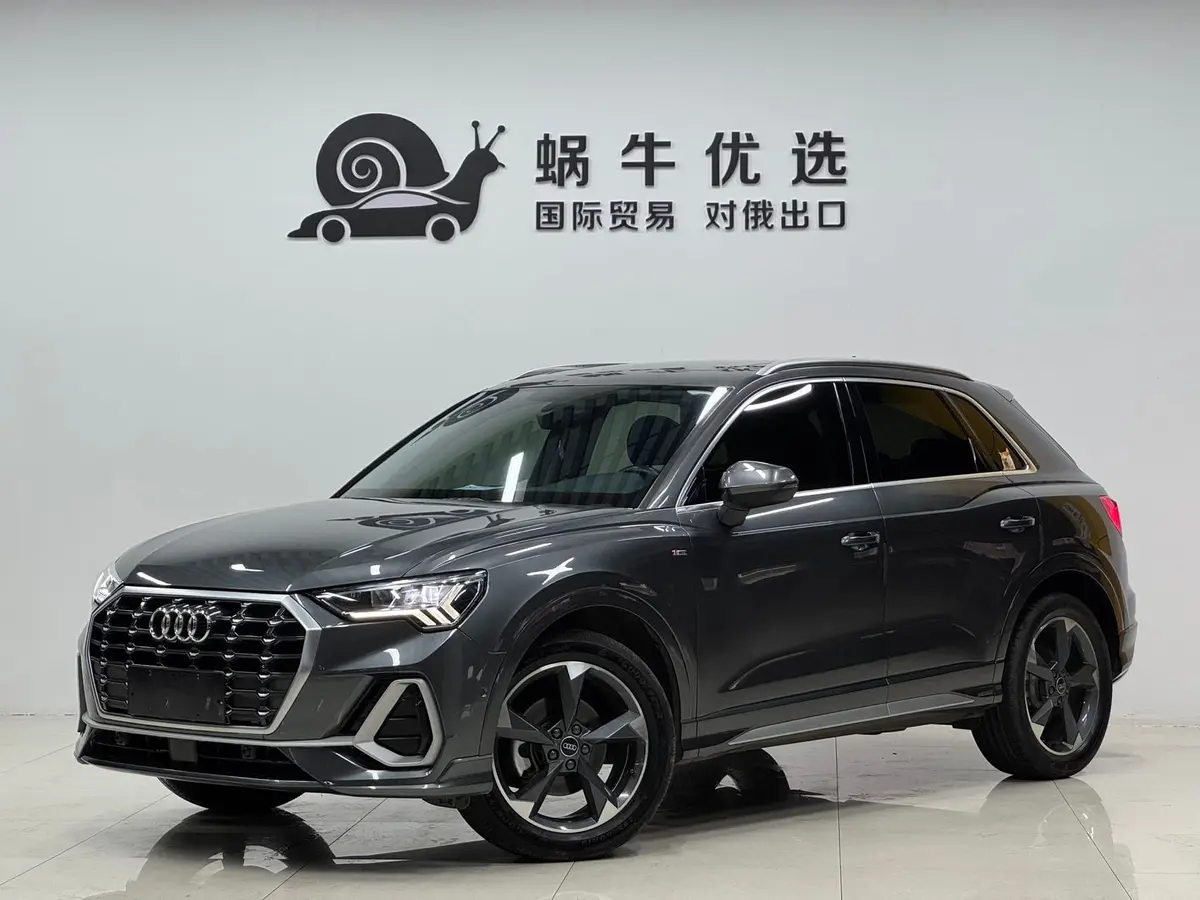 Audi Q3 2022 модельного года, 35 TFSI, комплектация «Спортивная»