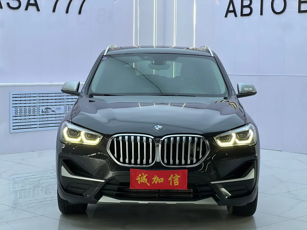 BMW X1 sDrive20Li 2022, Fashion