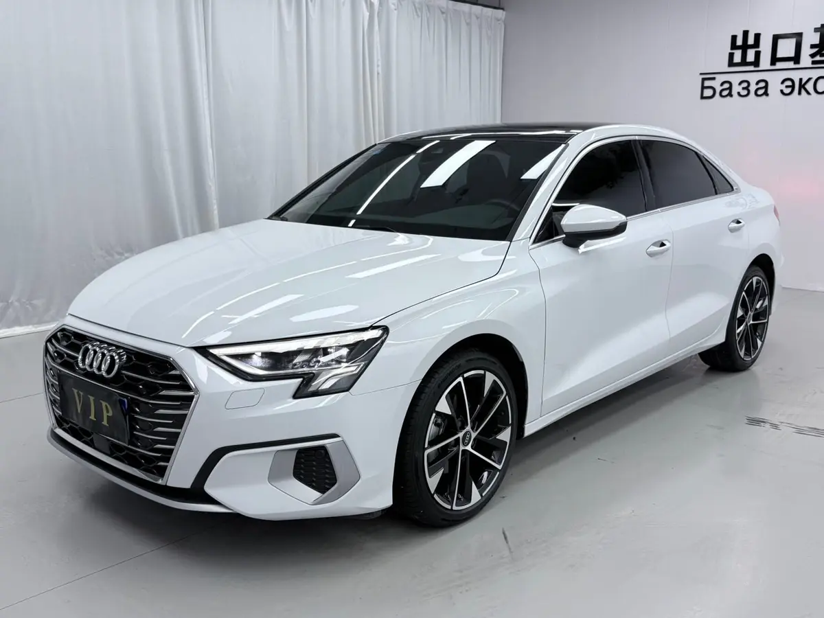Audi A3L Limousine, 2023 модельного года, 35 TFSI, комплектация Люкс-элегантная